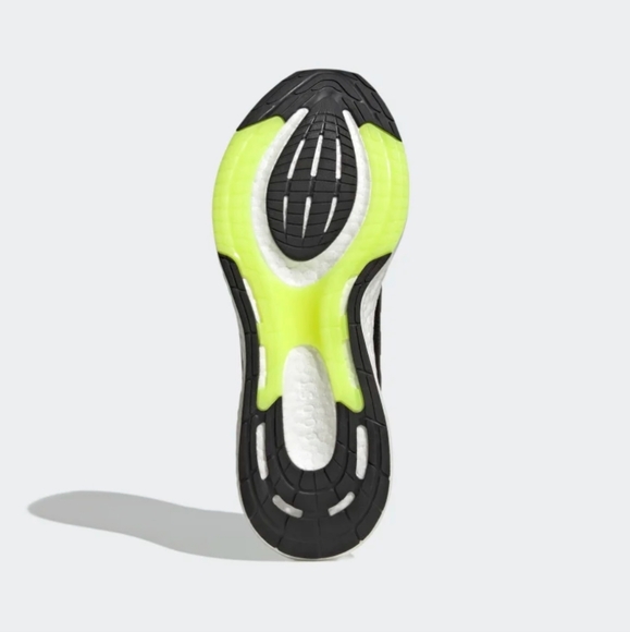 New Adidas PUREBOOST 22 RUNNING SHOES - Picture 3 of 7